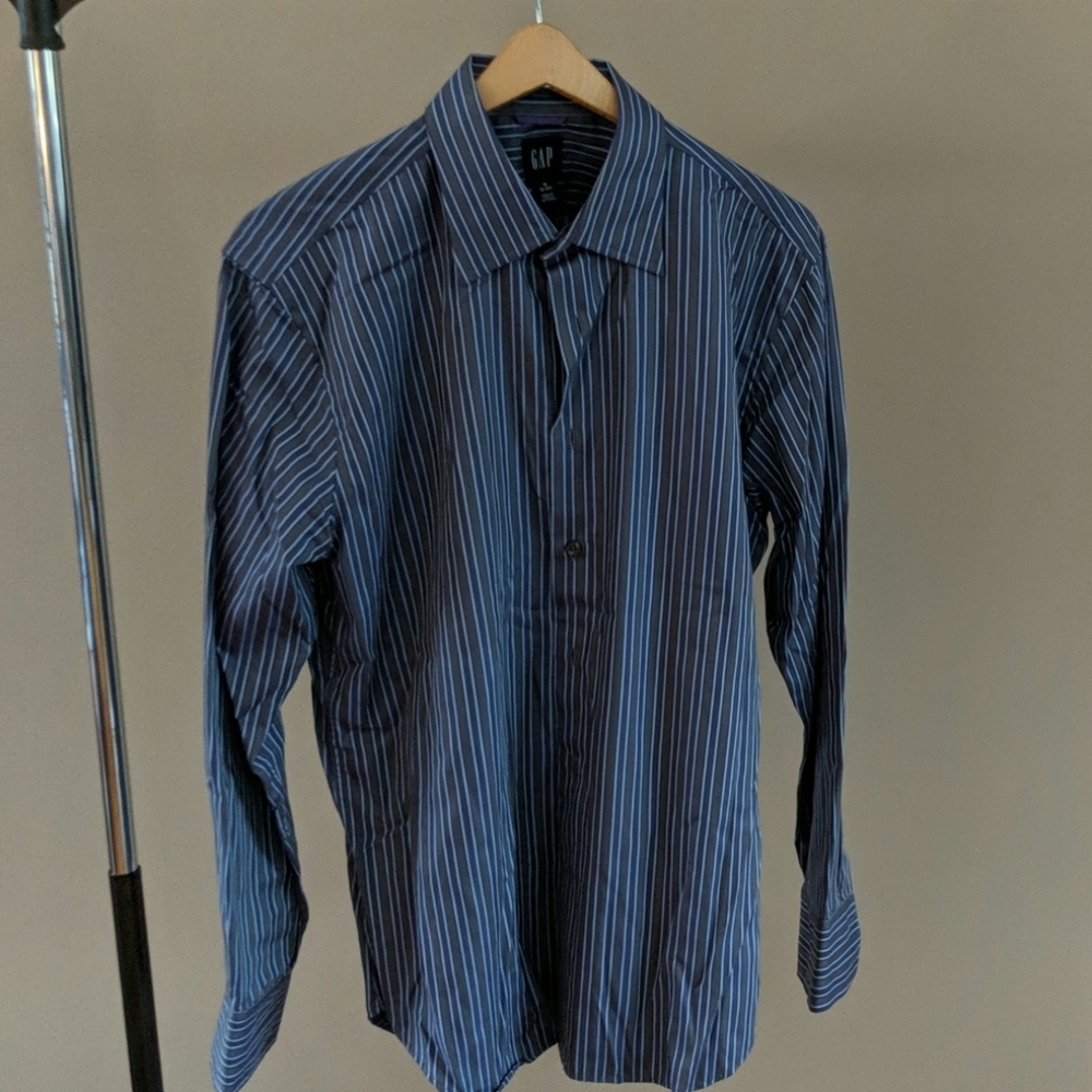 New without tags GAP Striped Button up dress shirt